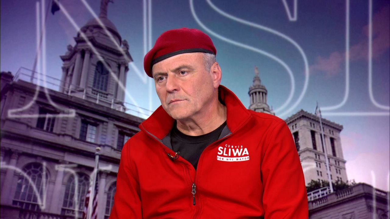 Curtis Sliwa calls for migrants to live on Rikers Island